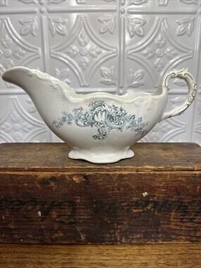 Antique-La Belle China-Gravy Boat-Wheeling Pottery Co Blue Transfer/Gold Accents